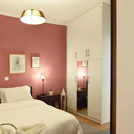 The Muse, Colorful Cozy Flat On Mitropoleos Downtown *