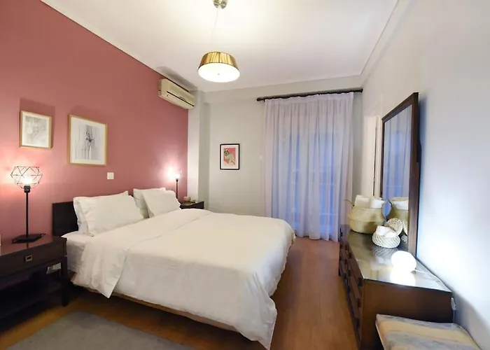 Apartment The Muse, Colorful Cozy Flat On Mitropoleos Downtown *