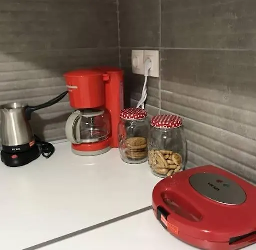 Appartement The Muse, Colorful Cozy Flat On Mitropoleos Downtown Thessalonique