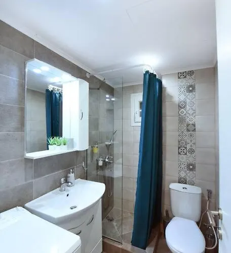 The Muse, Colorful Cozy Flat On Mitropoleos Downtown * سالونيك