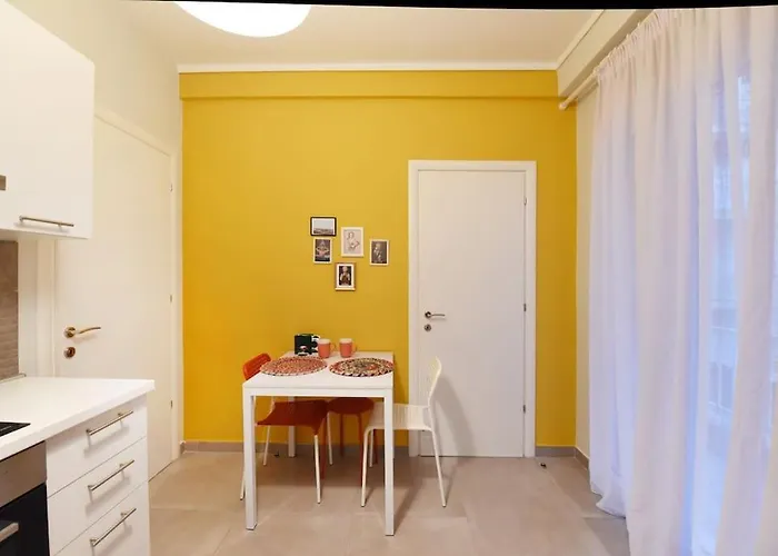 The Muse, Colorful Cozy Flat On Mitropoleos Downtown *